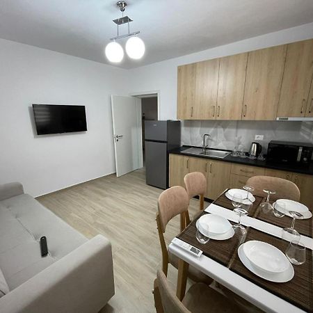 Kevi 'S Place Tiranë Ngoại thất bức ảnh